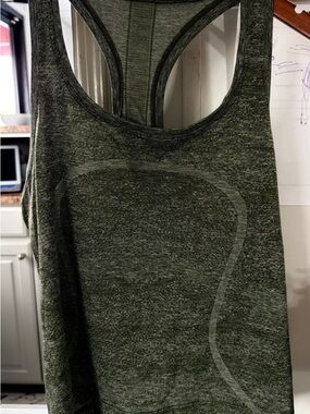 Lululemon Racerback Tank Top - Olive Green
No tags size 14